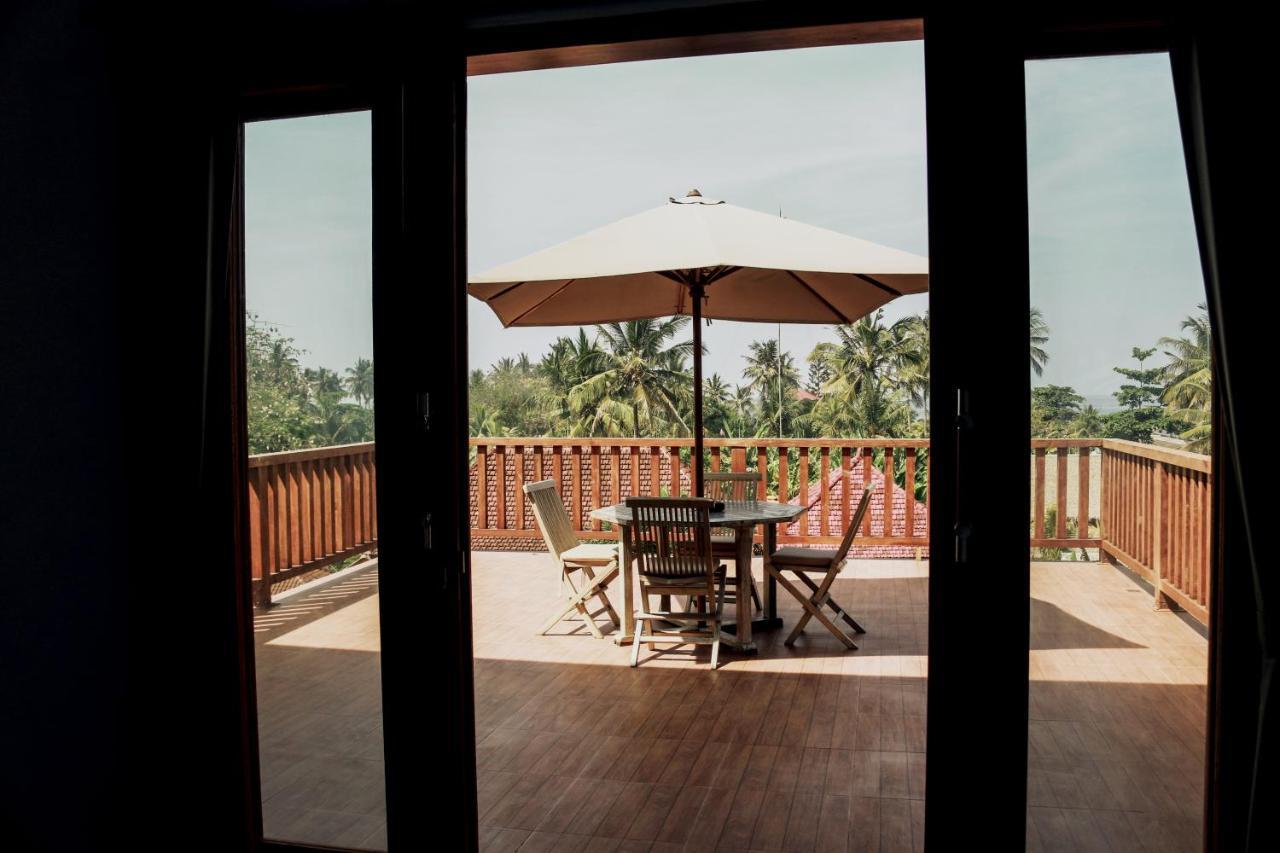 Medewi Beach Inn Pulukan Exteriör bild